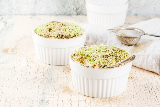 Groene matcha tiramisu