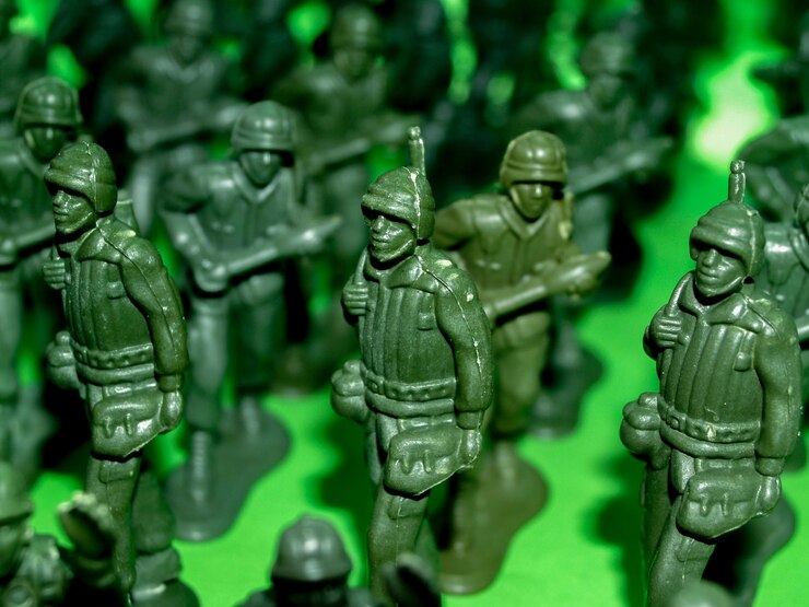 groene plastic speelgoedsoldaatjes