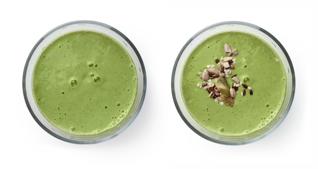 Groene smoothie detox drankje geïsoleerd op wit