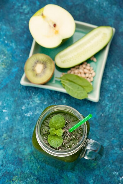 Groene Smoothies spinazie kiwi en appel