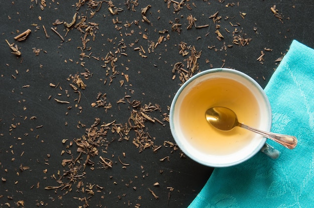 Groene thee bancha macrobiotische drank voor natuurlijke voeding en gezond