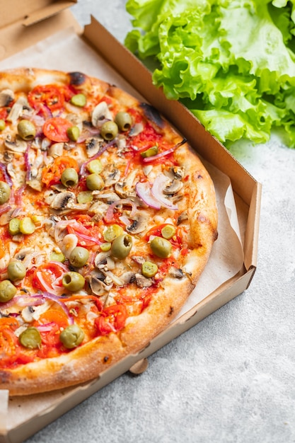 groentepizza geen vlees geen kaas pizza snack hartige taart fastfood veganistisch of vegetarisch