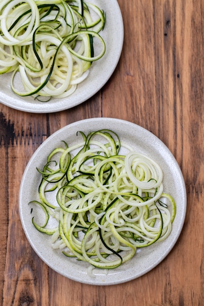 Groentespaghetti op schotel