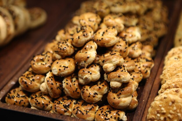 Foto groep geassorteerde koekjes chocoladeschilfers havermout rozijnen witte chocolade