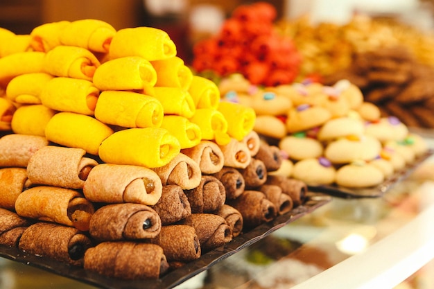 Groep geassorteerde koekjes Chocolate chip havermout rozijnen witte chocolade