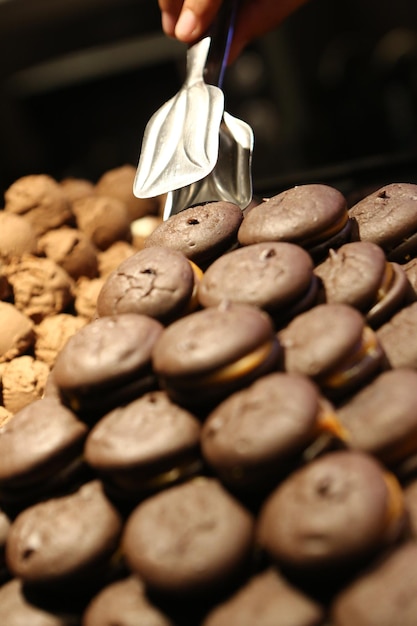 Groep geassorteerde koekjes Chocolate chip havermout rozijnen witte chocolade