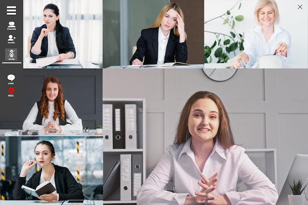 Groepsvideogesprek Onlinevergadering Zakelijk telewerk Collage van zakenvrouwenteam dat vanuit huis werkt in virtueel kantoor op scherm