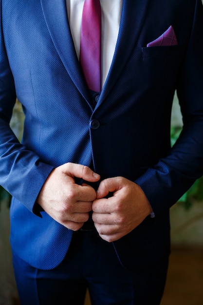 Groom's accessories on the wedding day