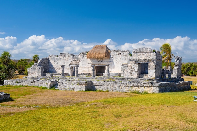 Groot paleis 25 Maya-ruïnes in Tulum Riviera Maya Yucatan Caribische Zee Mexico