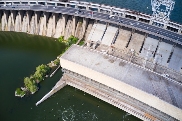 Grootste waterkrachtcentrale aan de rivier de Dnjepr in Zaporozhye.