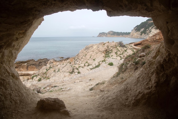 Grot bij Blanca Cove, Alicante, Spanje