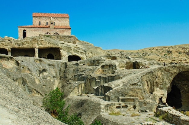 Grot oude heidense stad uplistsihe (uplistsikhe, upliscikhe) in georgië