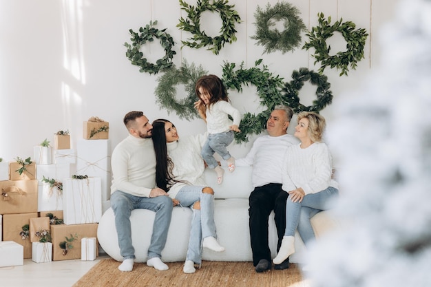 Grote familie viert kerst