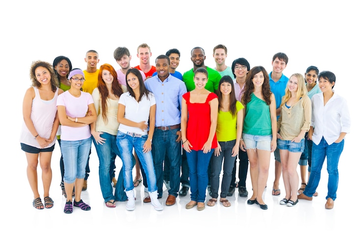 Foto grote groep uiteenlopende studenten
