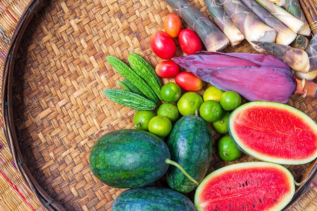 Grote groep verse groenten en fruit biologisch voor gezond Meloenbehang