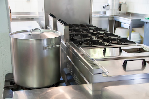 Grote industriële keuken