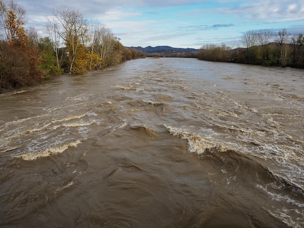 Grote rivieroverstroming