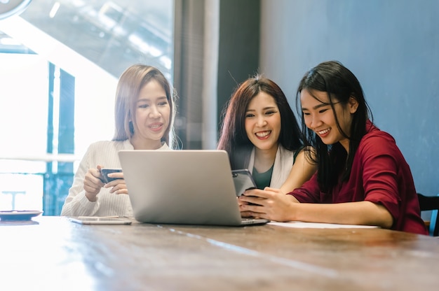 Group Of Asian Businesswomen with casual suit brainstorm Meeting