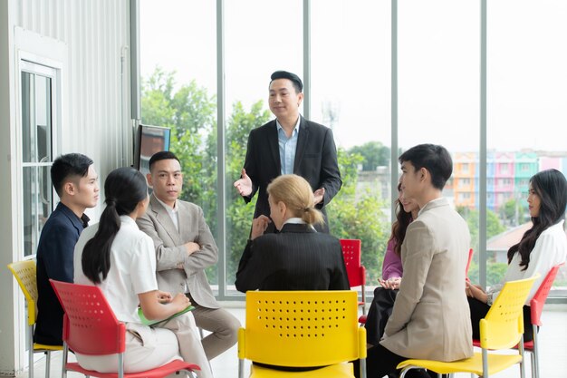 Photo group of business people meeting in conference room business and education concept