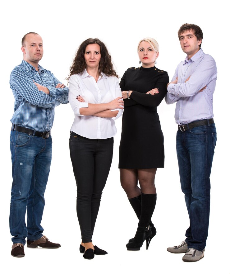 Группа деловых людей на белом фоне