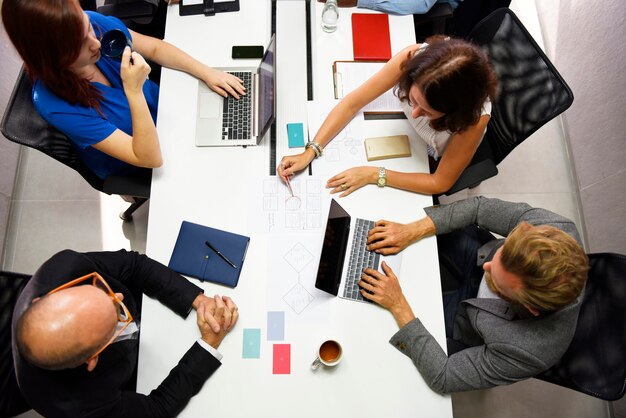 Photo group of diverse business people