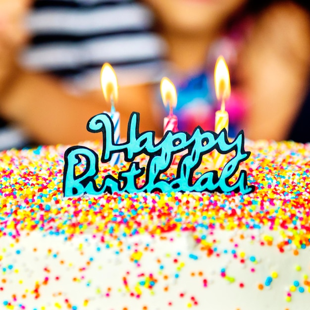 Photo group of diverse kids enjoying a bithday party