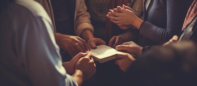 Foto gruppo di persone sedute su una sedia