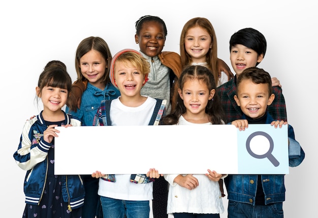 Photo group of schoolers kids holding search bar icon on white background