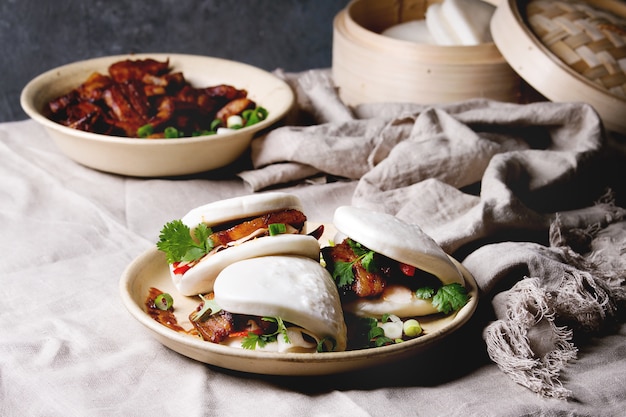 Gua bao buns with pork