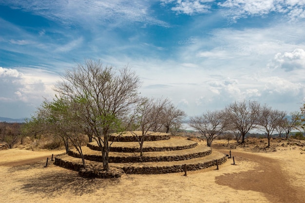 メキシコ ハリスコ州グアダラハラの Guachimontones ピラミッド遺跡 Teuchitlan 伝統