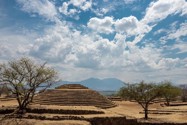 Guadalajara Jalisco 멕시코의 Guachimontones 피라미드 고고학 유적지 Teuchitlan 전통