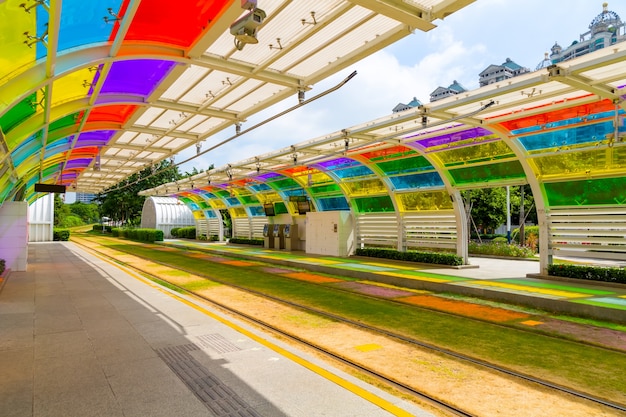 Sottopassaggio della ferrovia del semaforo della città di guangzhou