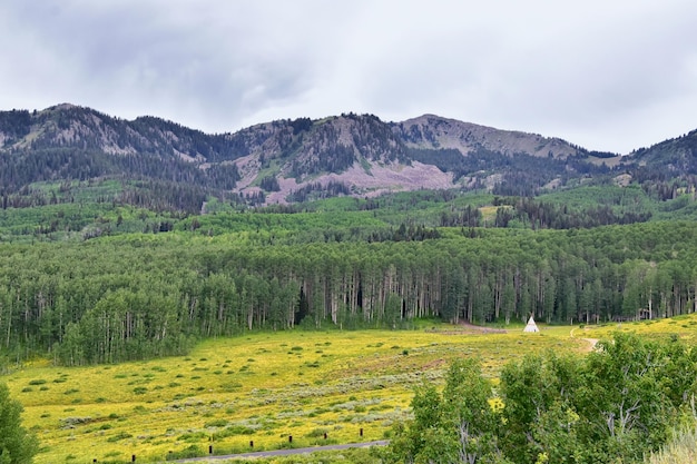 Photo guardsman pass midway and heber valley rocky mountains rainstorm utah united states