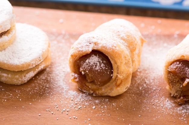 Foto guargueros dolci peruviani assortiti perù brunch da tavola a buffet con cibi dolci