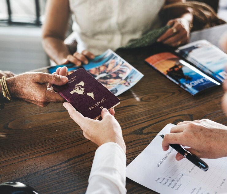 Photo guest booking a tour at a hotel