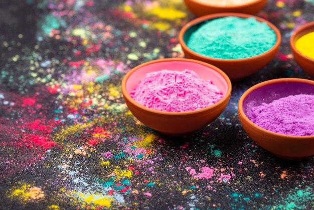 Foto gulal-pigmenten voor holi-festival van kleuren