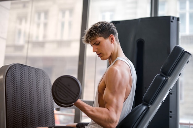 Guy lifting weight