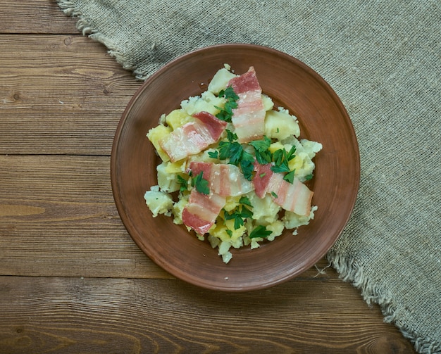 Gwledd y Cybydd - Welsh Misers Feast, traditional Welsh recipe for a classic, frugal supper of potatoes, onions and bacon rashers boiled