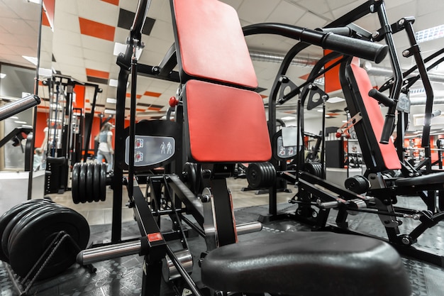 Gym interieur met apparatuur