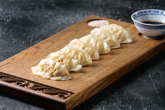 Gyozas potstickers aziatische dumplings