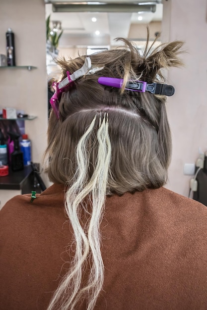 Haarextensies in een schoonheidssalon