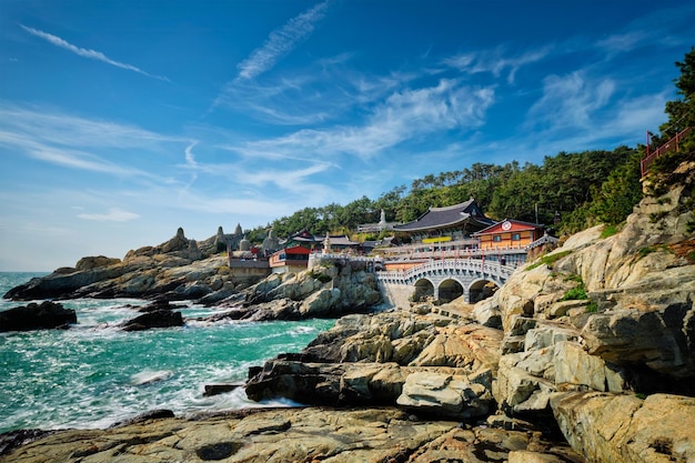 Tempio di haedong yonggungsa busan corea del sud