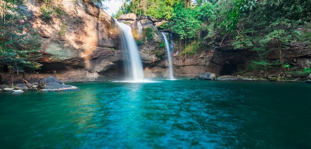 Фото Водопад haew su thad, национальный парк khao yai, таиланд