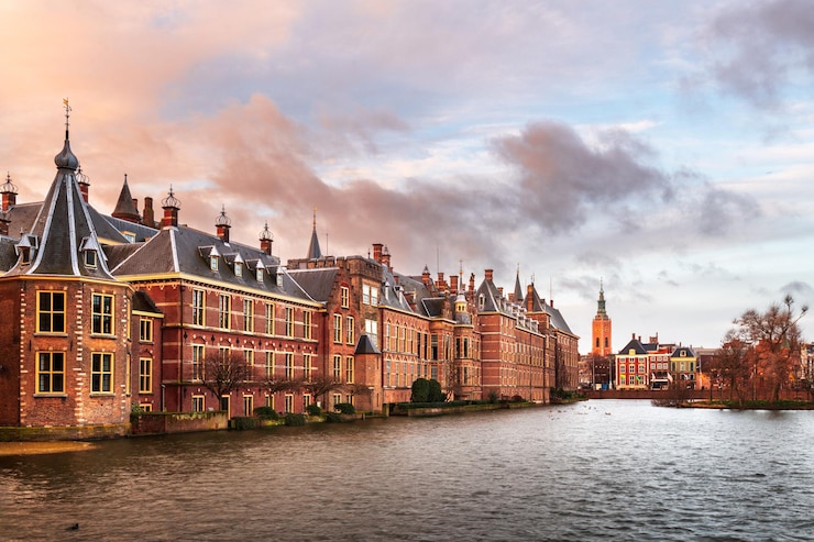 Photo 夕暮れ の オランダ の ハーグ の 都市 景色