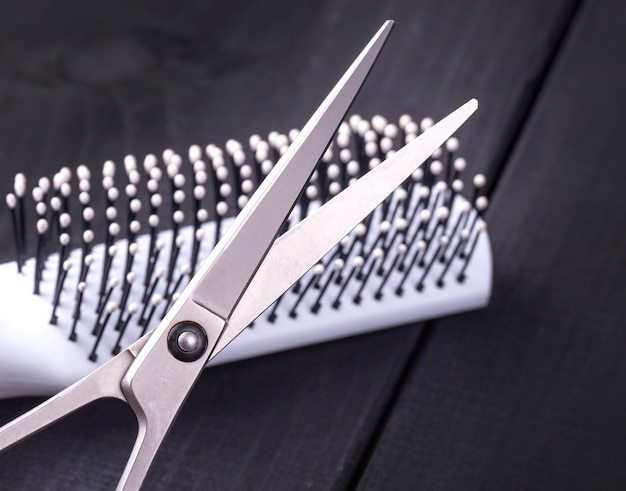 Hairdressing Scissors from  massage comb