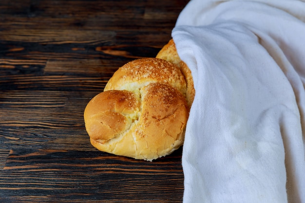 Foto hala is een traditioneel, joods zoet, vers sabbatbroodbrood.