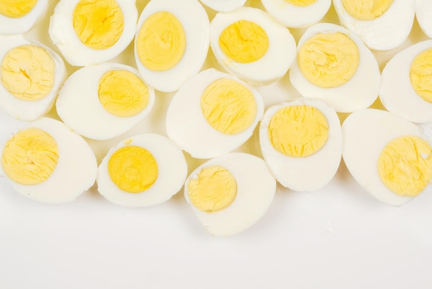 Half gekookte eieren achtergrond