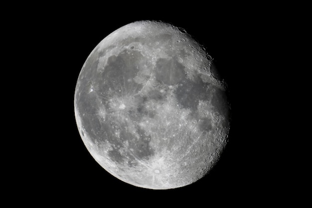 Half moon background, satellite naturale della luna gibbosa.