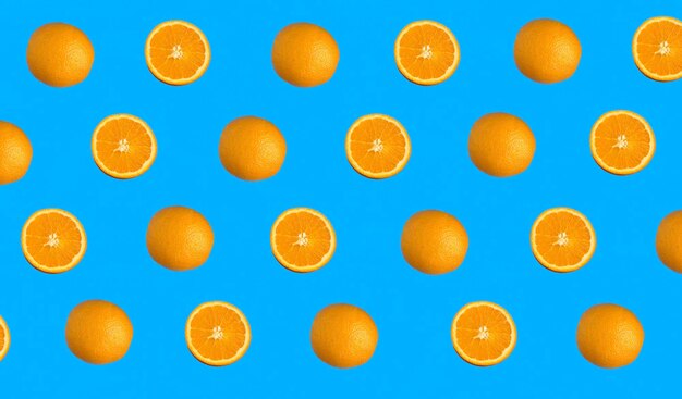 파란 바탕에 오렌지 반과 오렌지 전체 패턴 평평한 위쪽