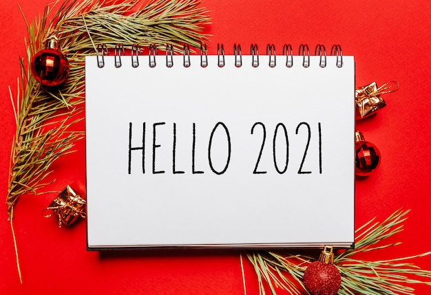 Hallo kerstnota 2021 met spartak op rood nieuwjaarsconcept